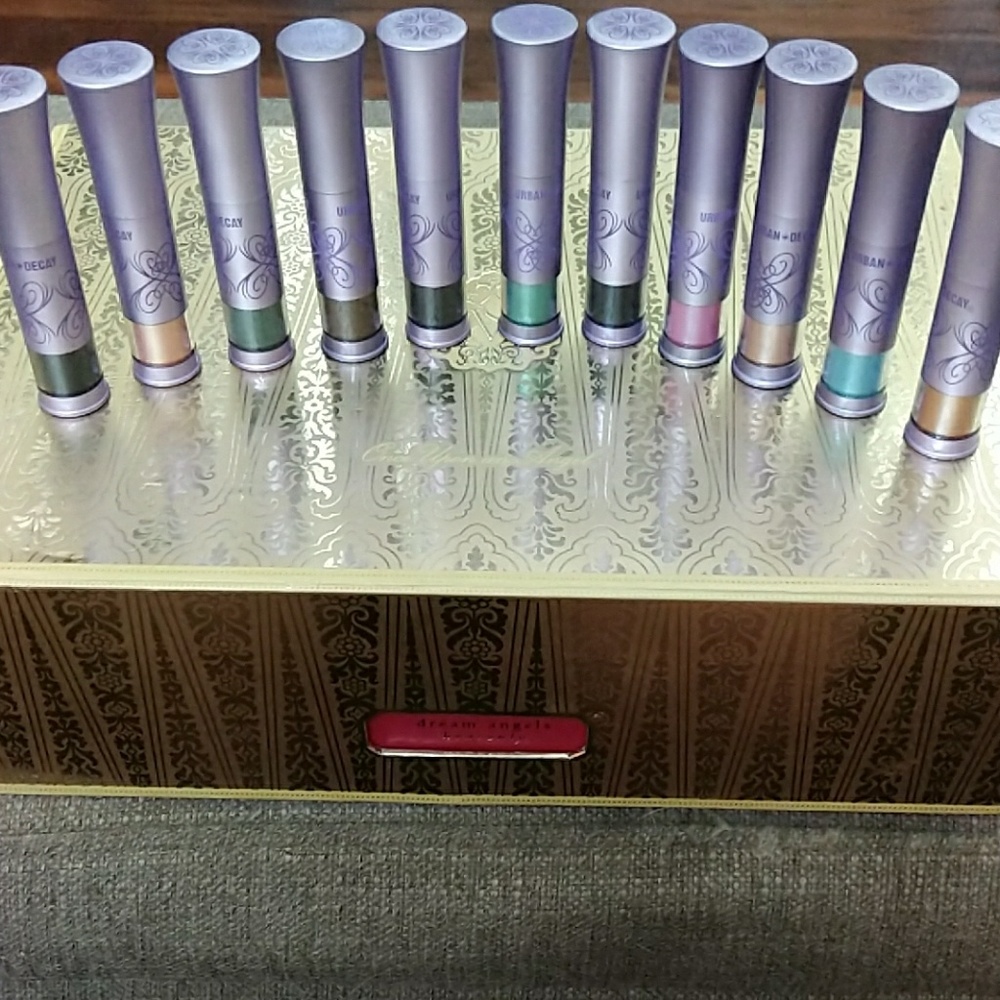 Urban Decay Loose Shadow collection
